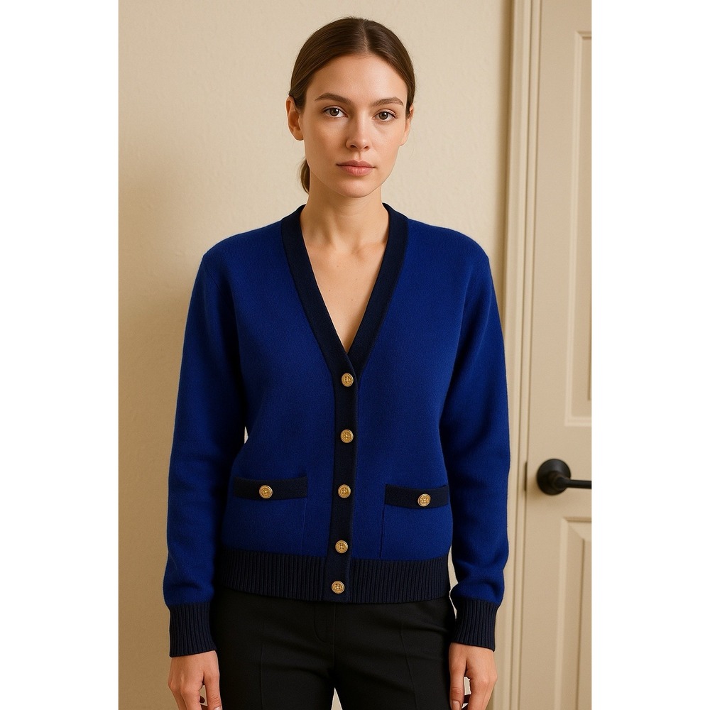 vintage chanel cardigan 100% Cashmere Size 1